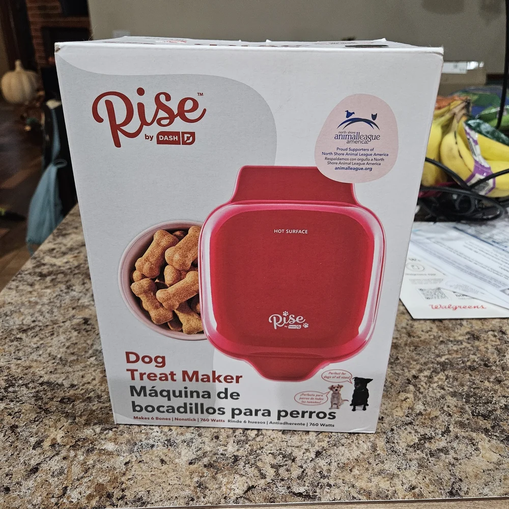 Dash Rise Pet Treat Maker with Nonstick Surface
